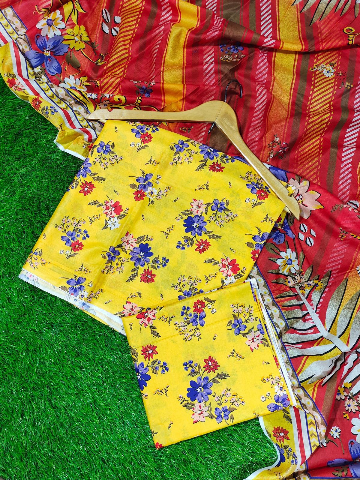 Women’s 3-Piece Lawn Airjet Suit – Stylish Everyday Wear