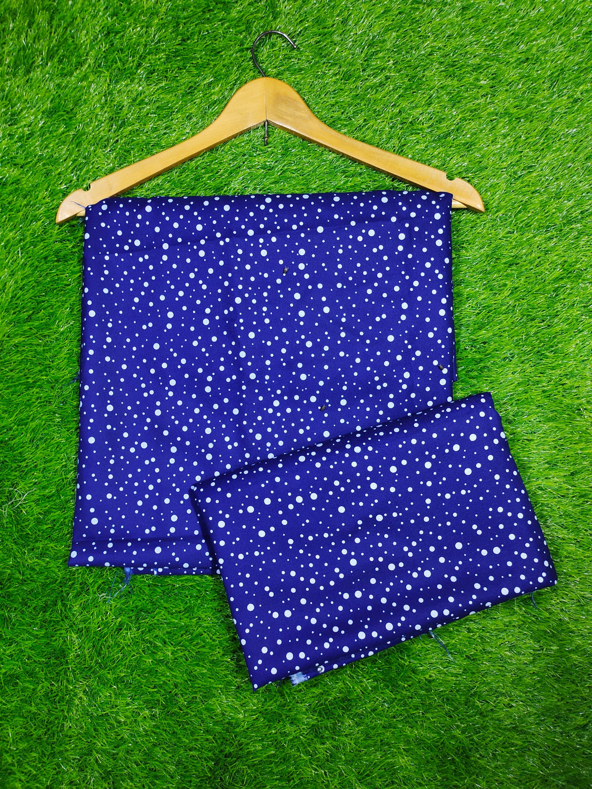 Women’s 2-Piece Unstiched Winter Suit